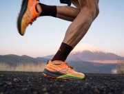 Uspokój umysł i przyspiesz na biegowym szlaku w nowych ASICS FUJI SPEED 2